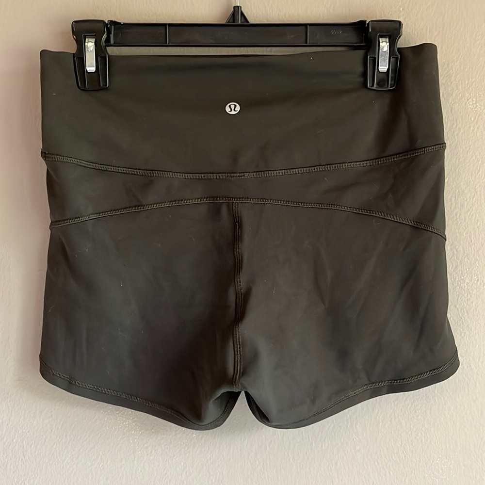 Lululemon shorty shorts
